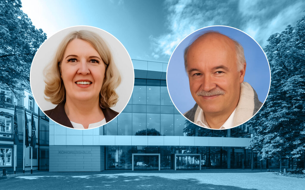 Portraitbilder von Dr. Repman und Dr. Kossatz vor dem Kongressgebäude der Medizinischen Woche in Baden-Baden